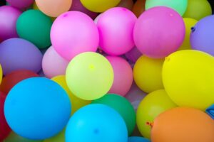 What You Should Know Before Booking a Balloon Decorator
